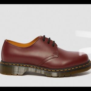 Dr.Martens 1461  Cherry Smooth Leather size 8 W.
